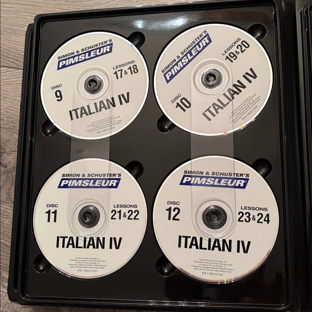 Italian IV Language Course Binder - Picture 5 of 10